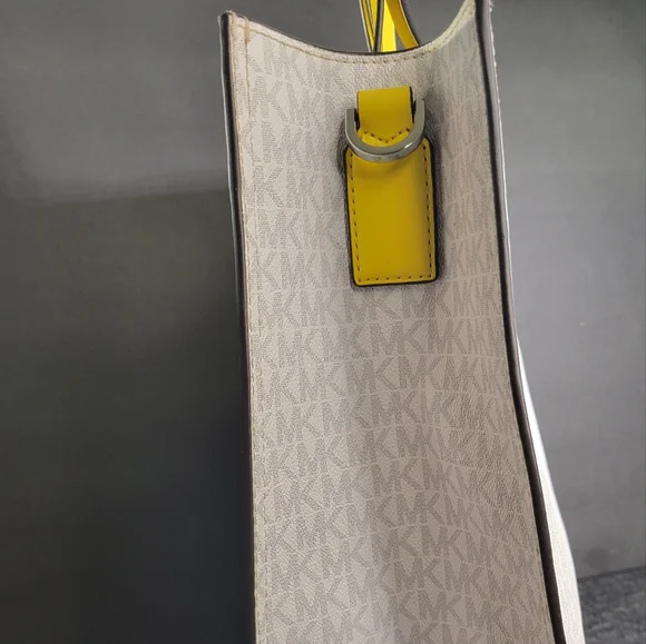 Michael Kors Kenly Large Signature Logo Tape Tote Bag - Picture 6 of 11